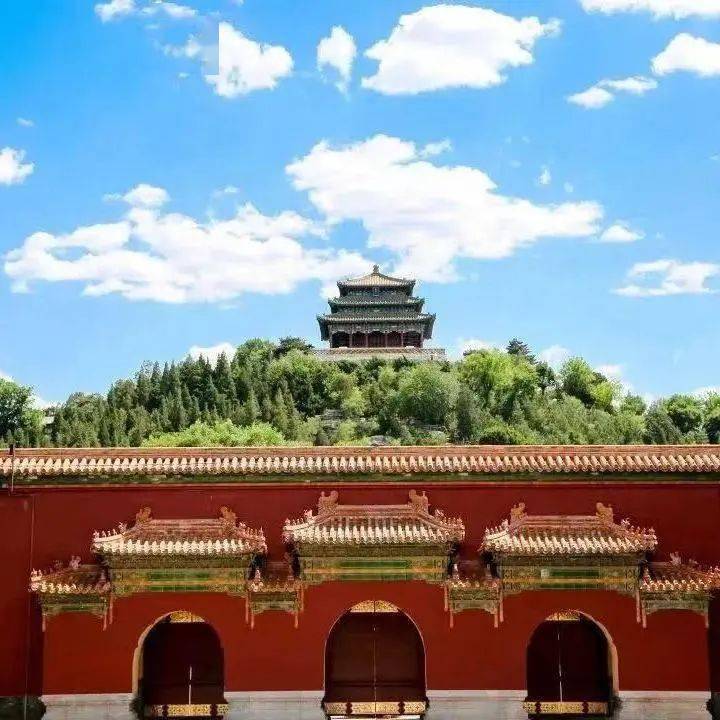 �������˱�����һĨ������ɫ