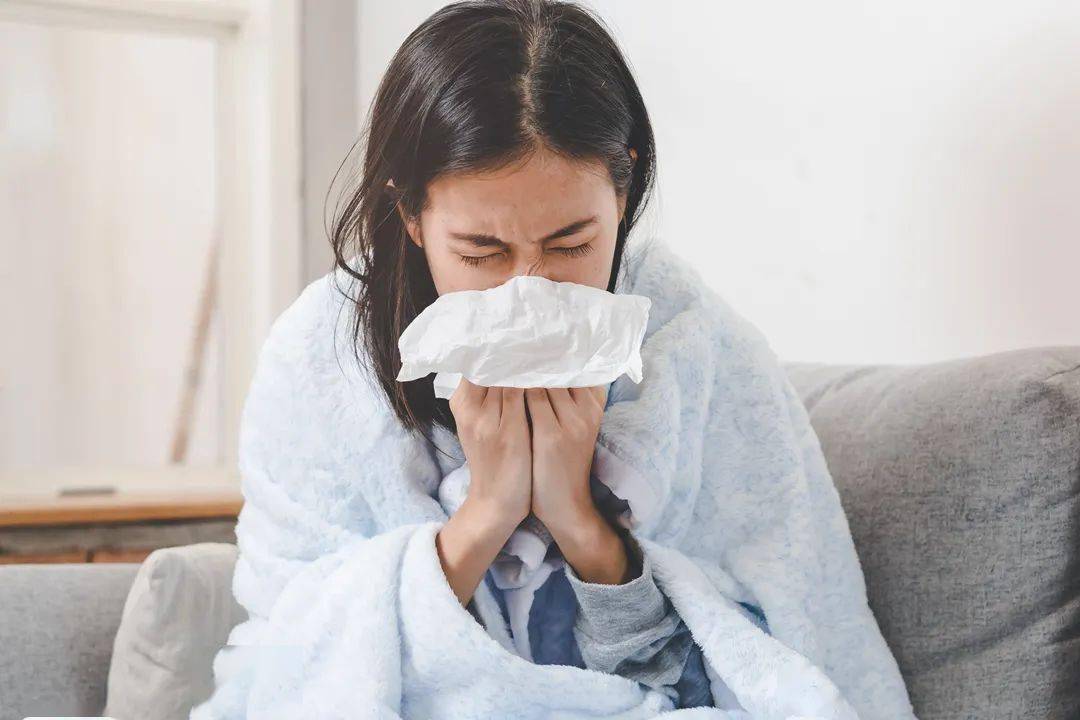 甲流来势汹汹,是不是得过新冠的人更易感染?
