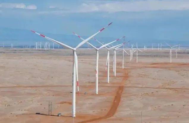 半岛体育app适宜于沙漠戈壁荒漠发电 这款“重庆造”风电机组真给力(图1)