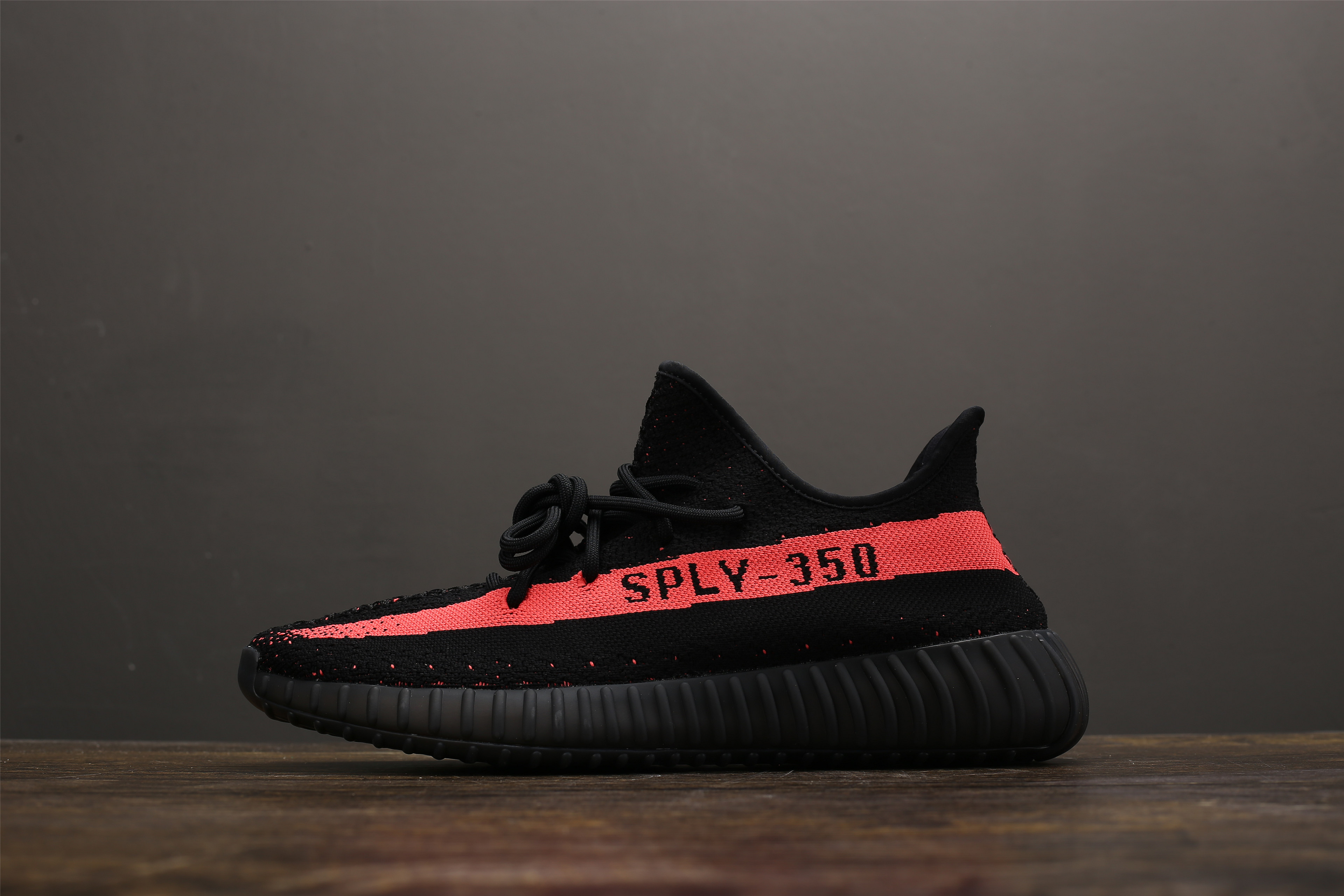 yeezy350v2椰子黑红by9612