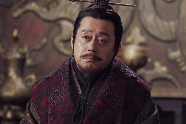 封侯时,待在赵偃身边的正是赵悼倡后,他们夫妻二人正陪着儿子赵迁玩耍