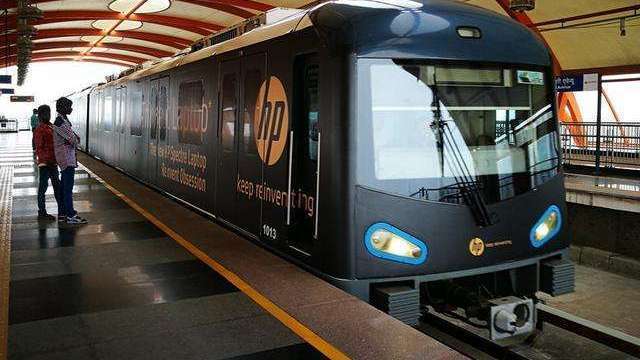 印度地铁长脸了!整洁,安静,井然有序,还设有女性车厢