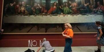 梵高《向日葵》被泼、“维米尔的秘密”揭晓、《北京人》再回归｜一周文化圈