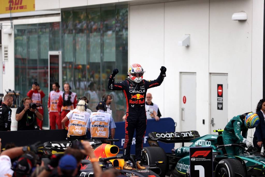 2023 F1加拿大大奖赛正赛 维斯塔潘夺得冠军-搜狐大视野-搜狐新闻