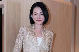 小S热舞意外踹倒老公的珍藏版公仔