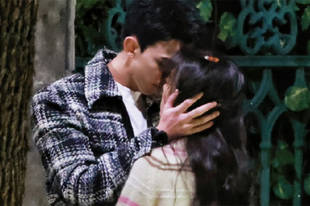 吴磊赵今麦《在暴雪时分》吻戏路透释出