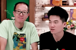 已过退休年龄的俞敏洪，会交棒给30岁的董宇辉吗？