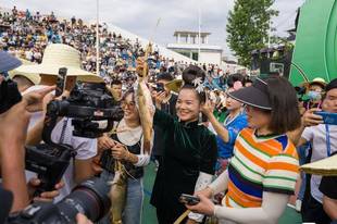 在台盘村看"村BA" 就像赶了一场大集