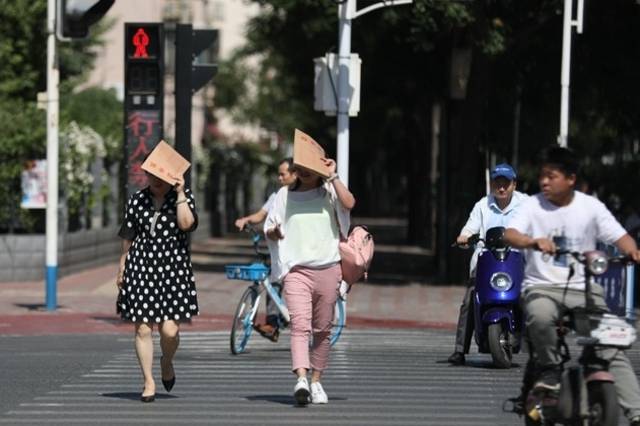 北方首轮高温来袭 今年会热过去年吗？