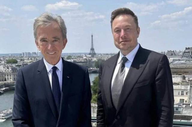 世界上最有钱的两个人一起在巴黎吃了顿饭