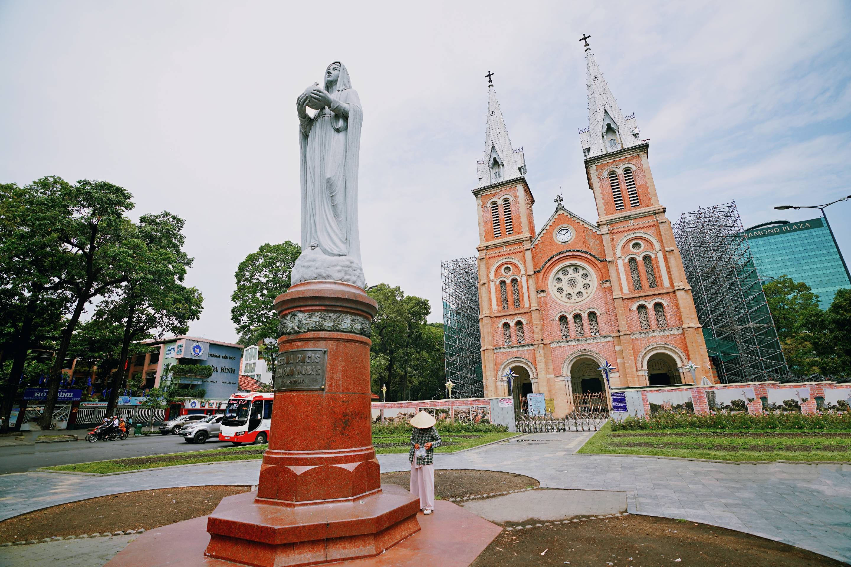 吃喝玩乐胡志明市:从教堂美术馆到小巷酒吧街