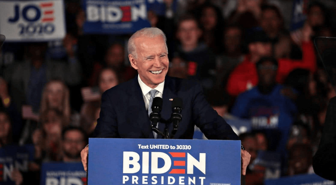 已有90个大型捐赠者向特朗普竞选活动捐款_约瑟夫·拜登