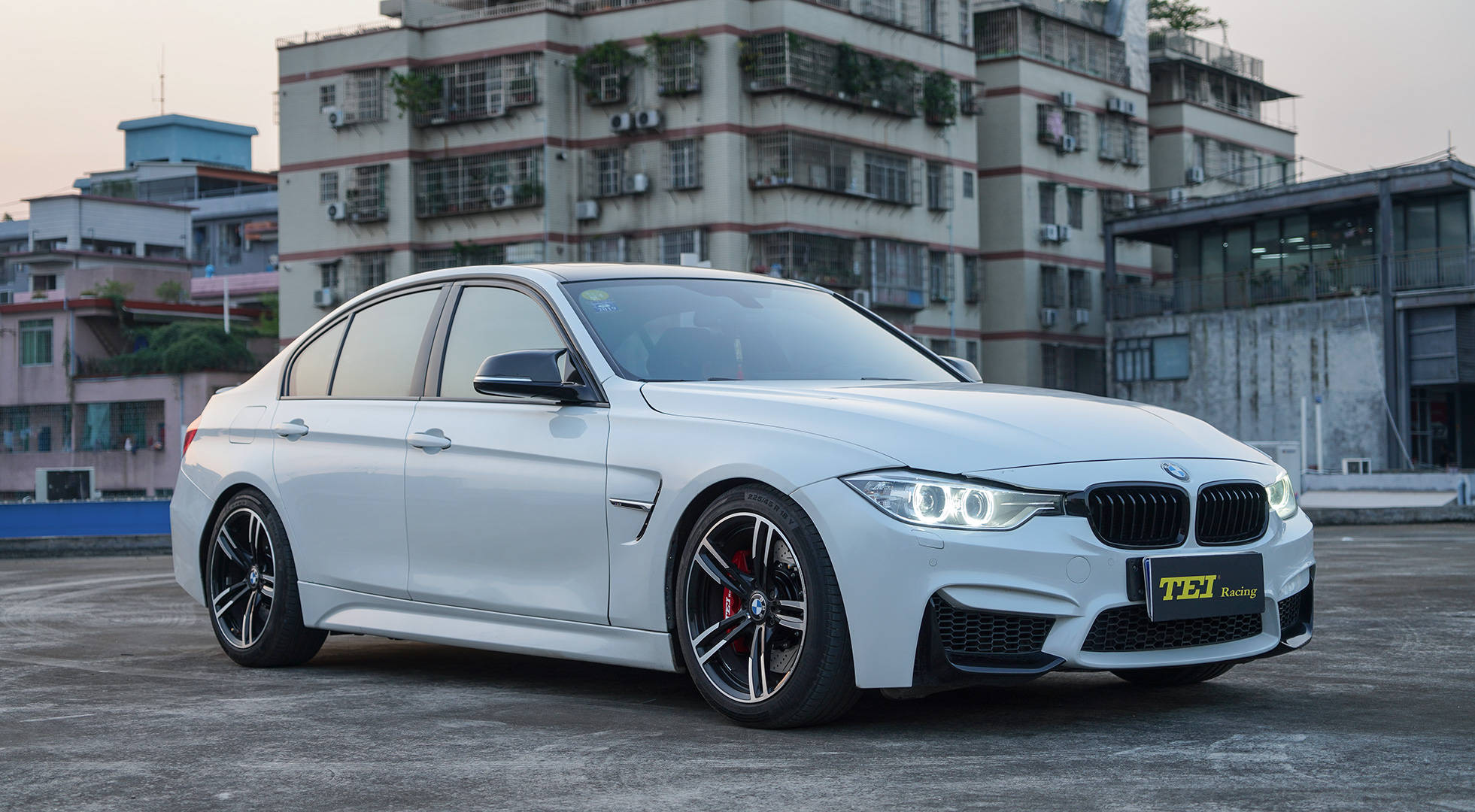 宝马3系f30改装teiracingp系列街道版性能刹车套件