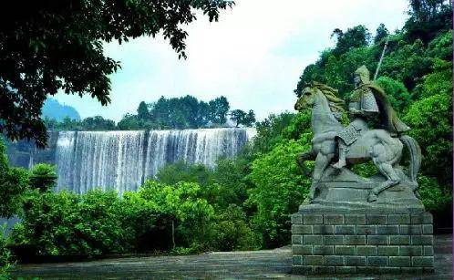 三国名将,关羽碰到都不敢交战,同样被供奉为神,他是谁呢?_甘宁