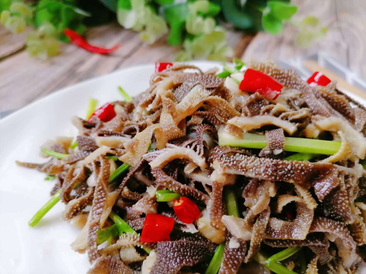 原来饭店里的凉拌牛百叶是这样做的,脆嫩爽口,夏季啤酒好搭档