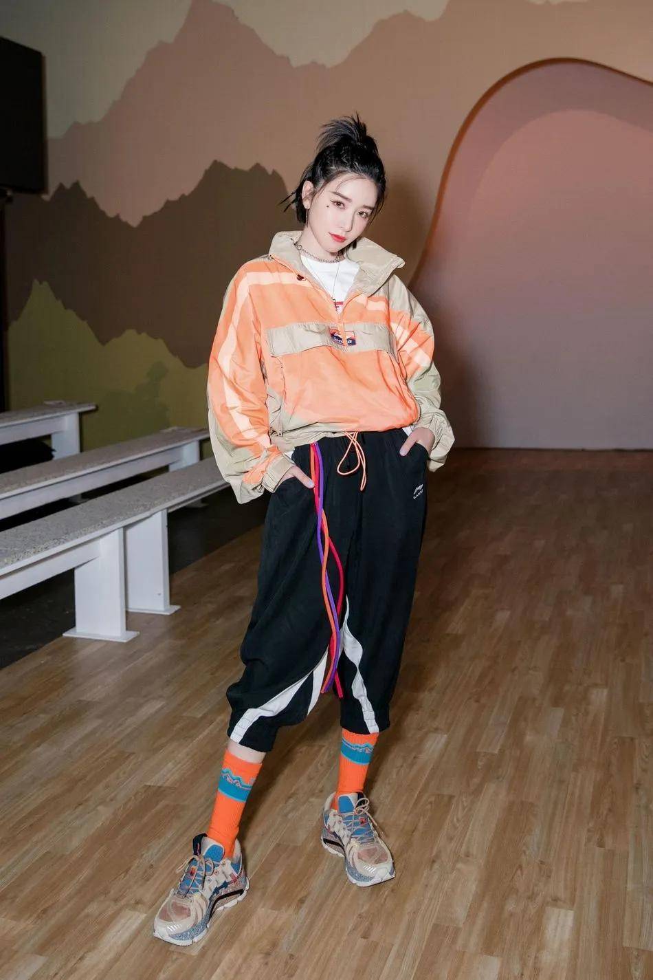 分不清女团脸我只能看到刘雨昕青春有你2的酷girl