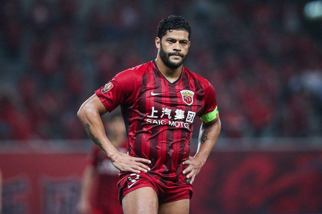曝中超巨星亲承将考虑未来,上港或同时更换两名外援_胡尔克
