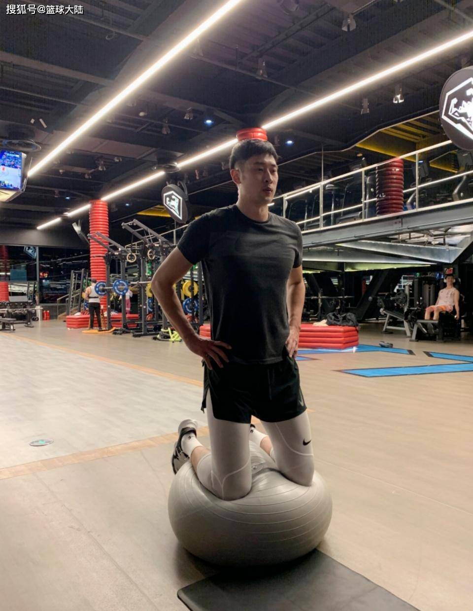 cba名将大撒狗粮,今夏有望联手马布里_王振