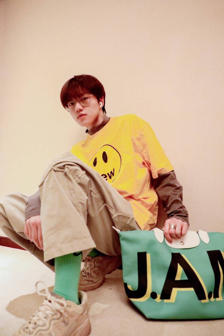 吴昕李一桐章若楠钱正昊演绎longchamp珑骧包袋