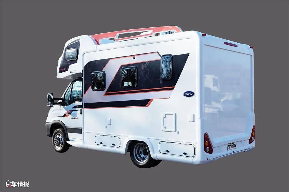 直降8万的房车咋样依维柯8at底盘生活设施丰富能住一家5口