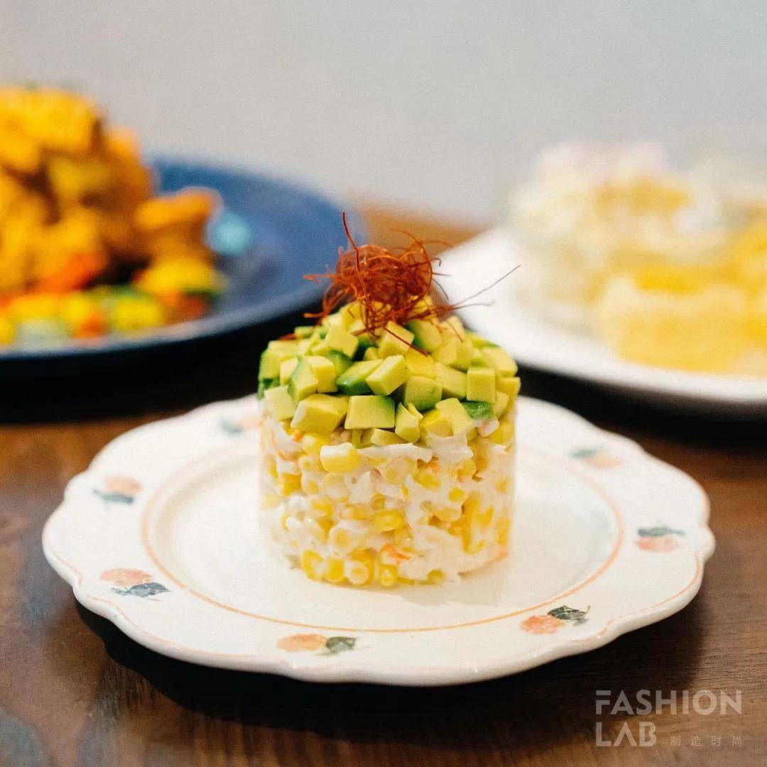 牛油果蟹肉塔塔