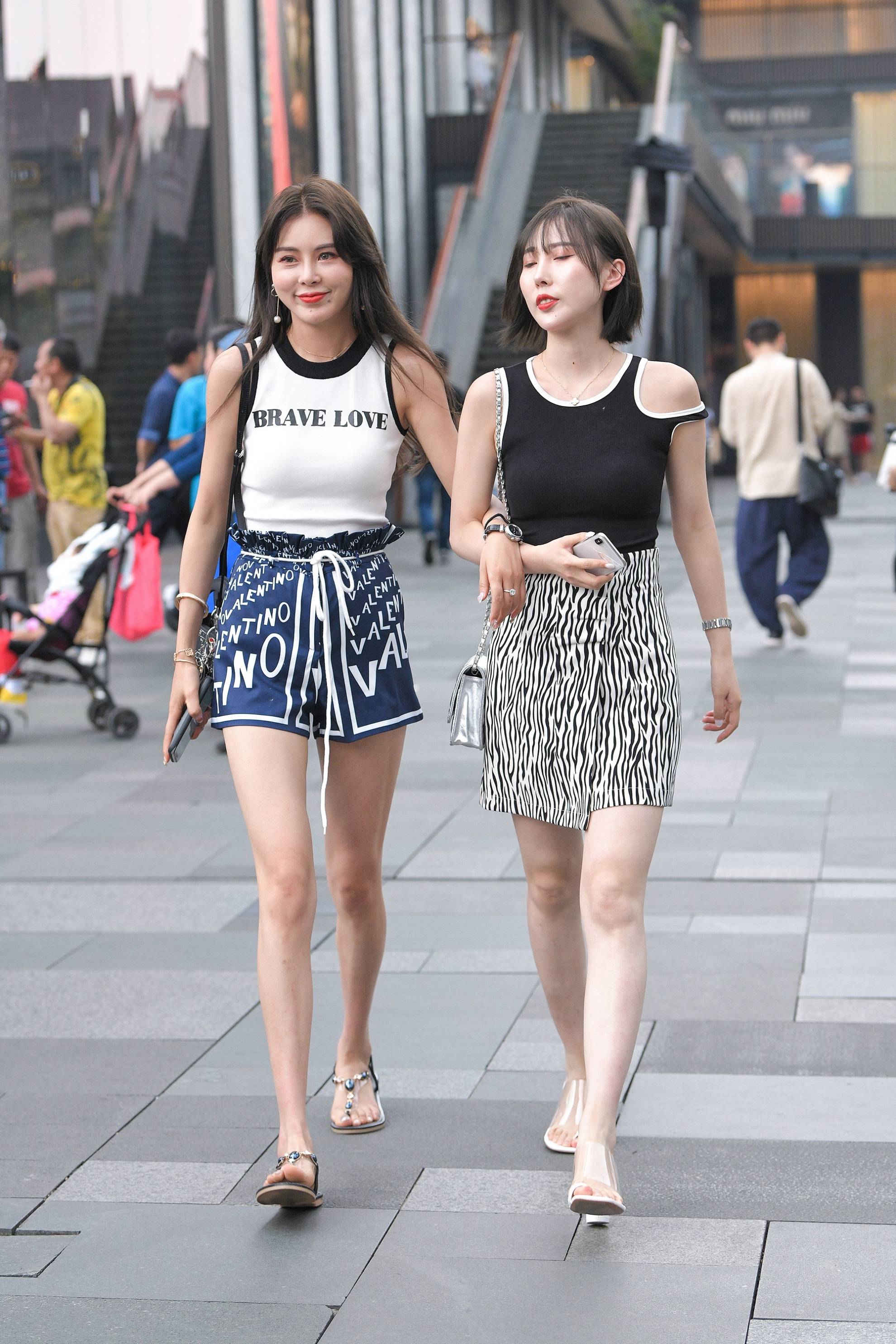 iess丝享家街拍:阳光闺蜜