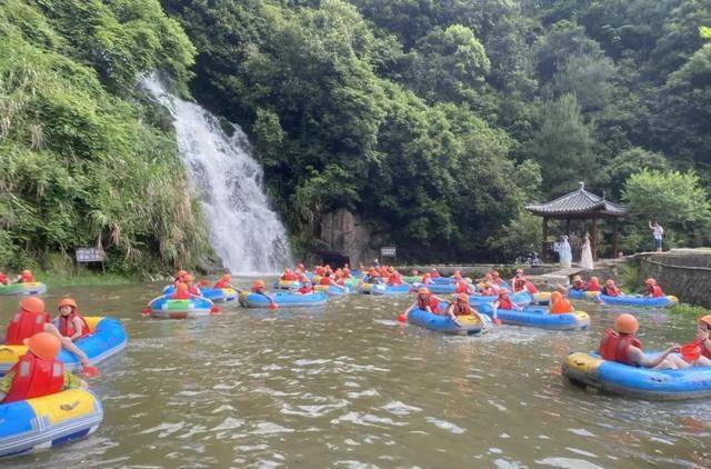 【头条】大金山漂流今天正式开漂!来大金山漂流享受清凉一夏吧!_上犹