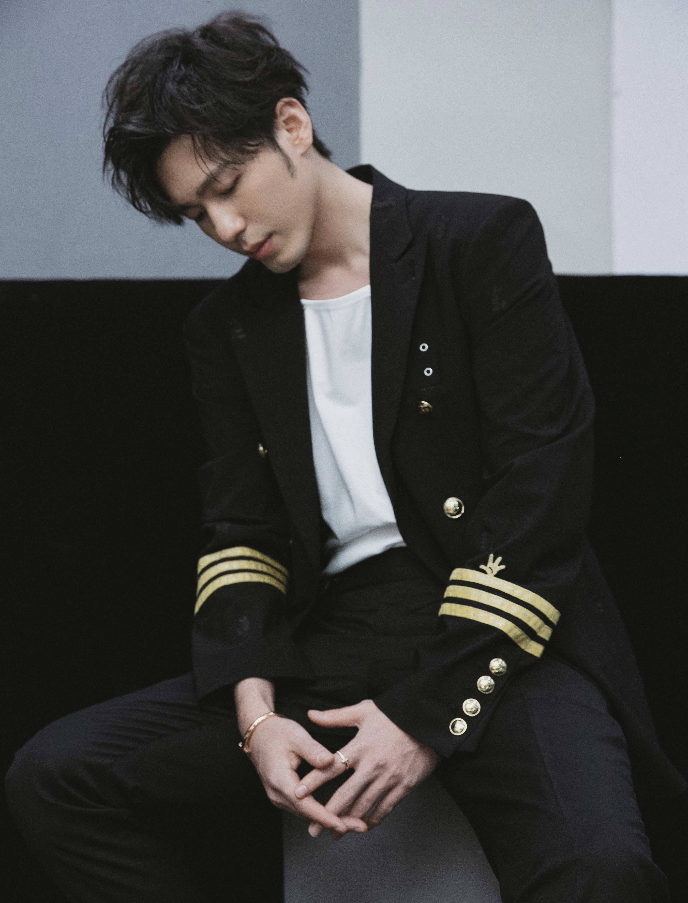 白宇个人单曲告一段落上线怀揣热爱坚定前行