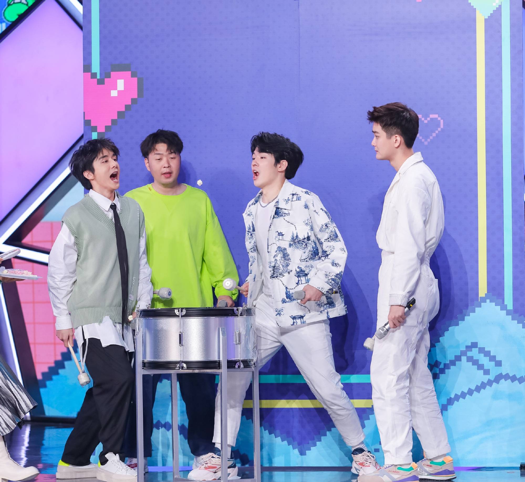 《快乐大本营》抛弃仝卓了,往届改应届事情还在不断发酵中