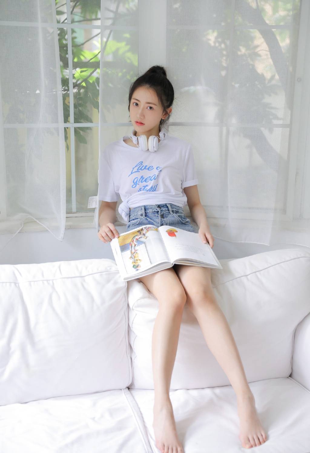 牛仔热裤美女性感美腿写真图片