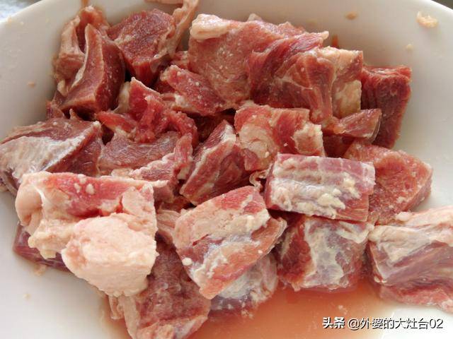 燉牛肉,加一味它,肉爛湯鮮,孩子說比牛排好吃,一次一鍋全掃光