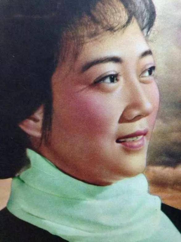 原创八一厂第一位女厂长王晓棠中年丧子被誉为中国最美女演员