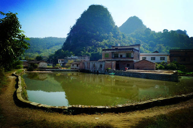 宛如时间长河的朵朵浪花,泛起在潇贺古道上_钟山县