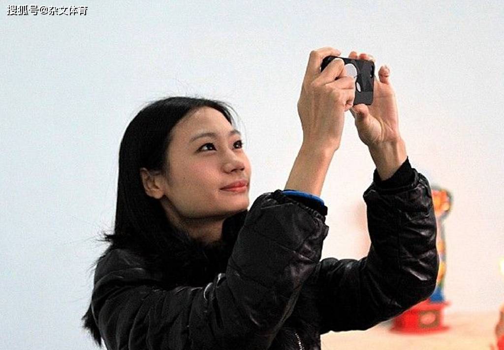 14分成为奥运冠军!退役后两次更换工作,多次与网友对喷_劳丽