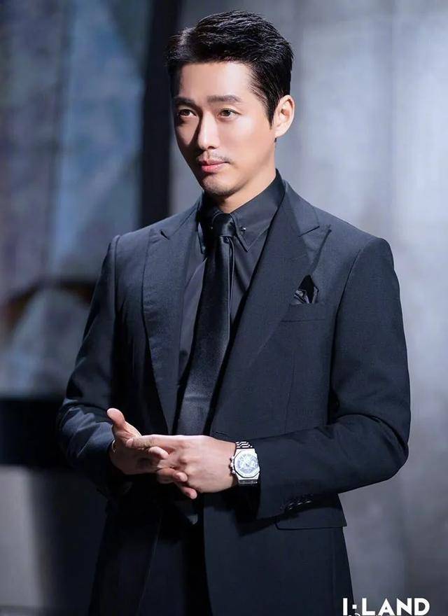 啊 好帅印象中,这大概是不怎么参加综艺的南宫珉第一次接触这样的选秀