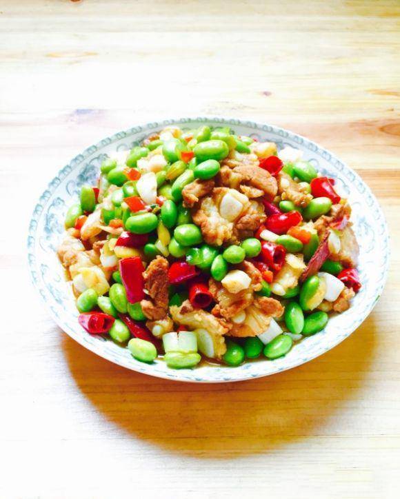 美食推荐:拌猪肝,青豆爆脆骨,笋干菜炖五花肉,黄瓜虾烘蛋_干辣椒