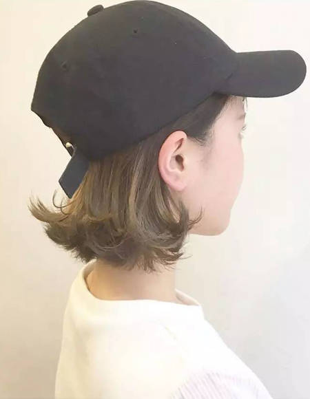 夏日必备造型,发型与帽子的潮流搭配