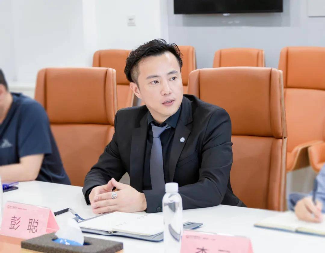合肥国家高新区领导莅临顺利办洽谈交流