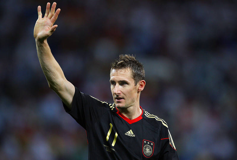 绝对巨星|世界杯第一射手,最纯粹足球的化身,不老k神