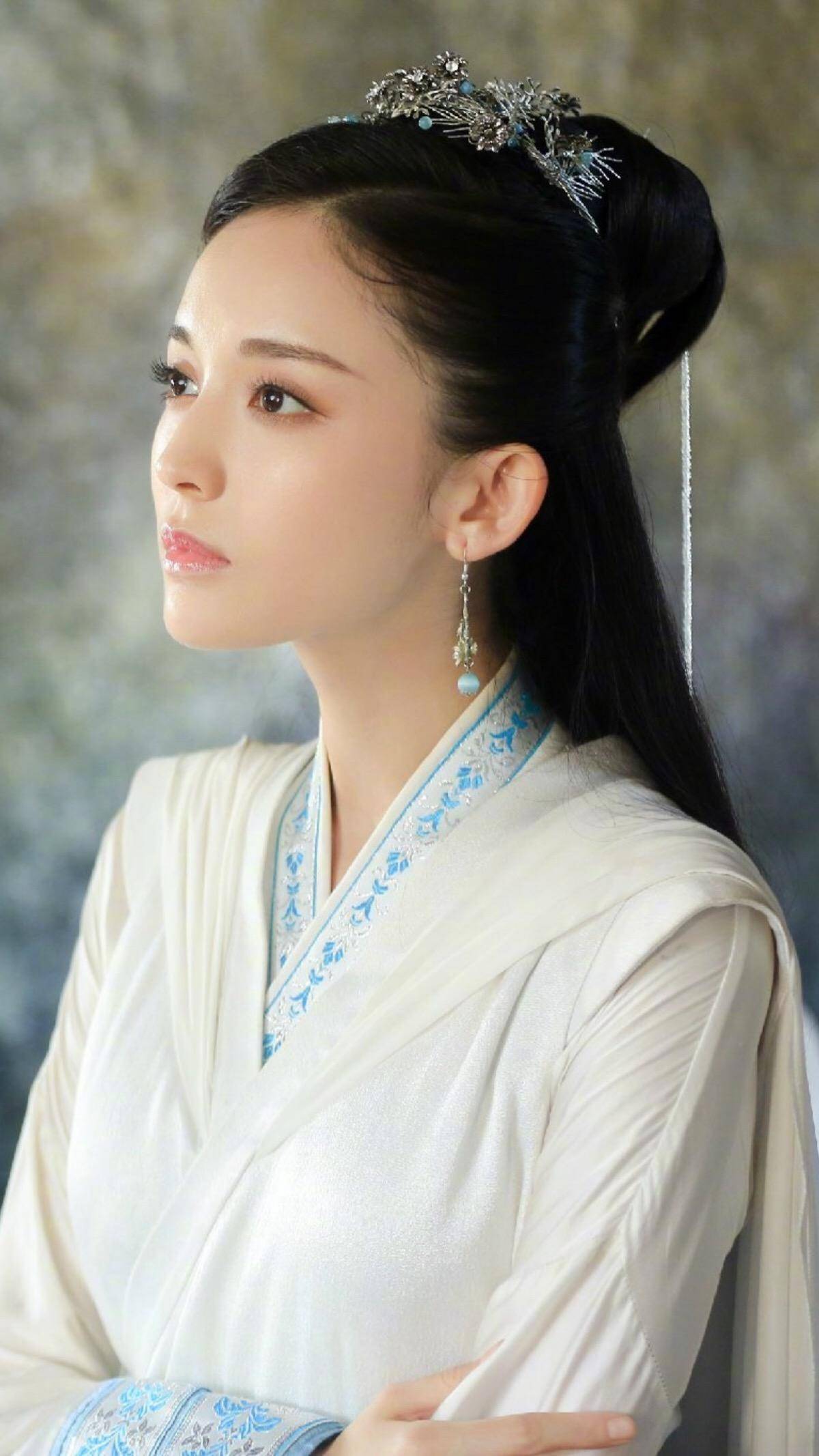 李子柒挖土豆都能这么美,这些古装美女也太好磕了吧!_造型