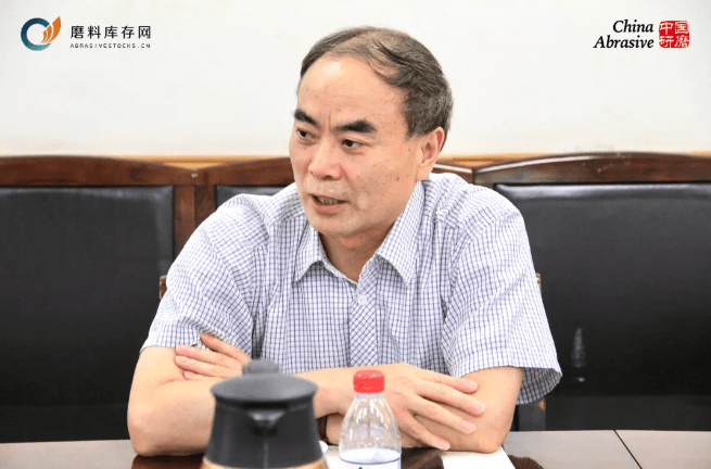 天祝县政府及企业考察团到中机六院白鸽公司交流考察