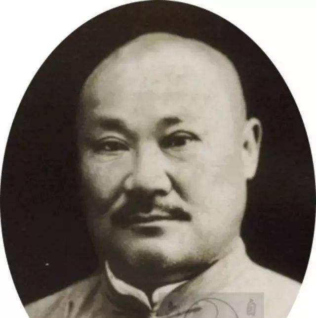 他是"江南第一脚",是民国十大武术家之一,还是蒋介石的保镖_刘百川