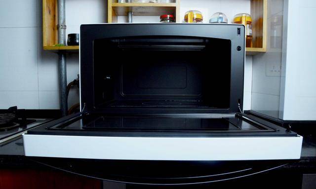 微波蒸汽烘烤3个功能一个机箱东芝微波炉ersd80cnw开箱