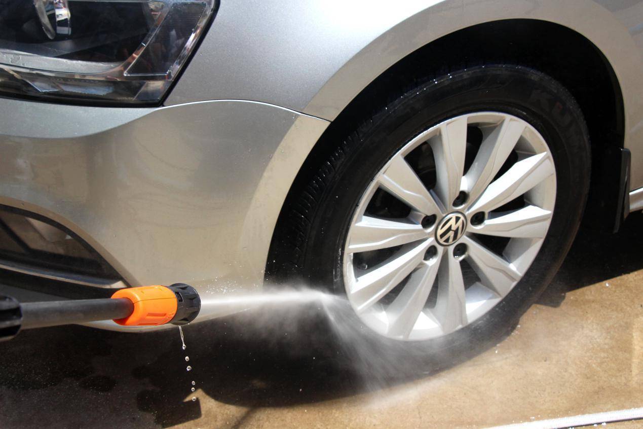 老司机的新乐趣洗车再也不用排队了绿田暴风高压洗车机实测