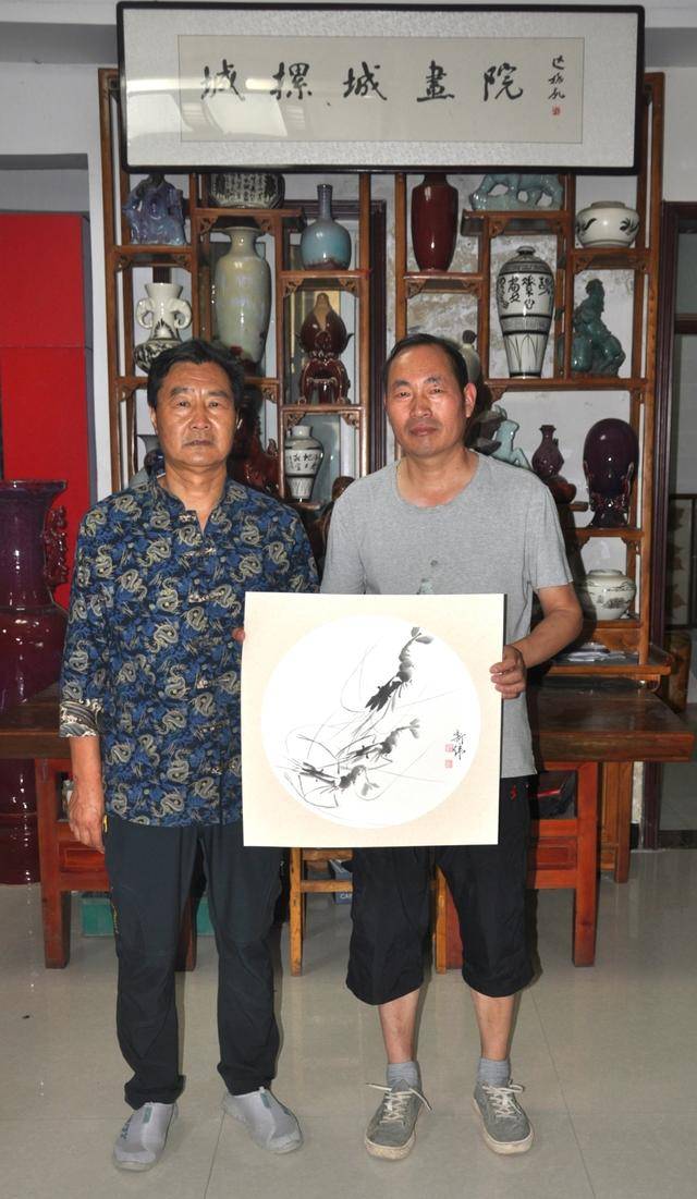 开封城摞城画院组织书画名家开展笔会