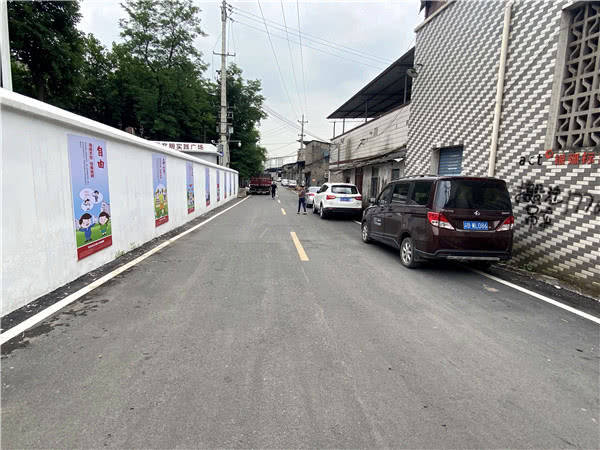 原创重庆中梁山街道新政村新时代文明实践广场建成