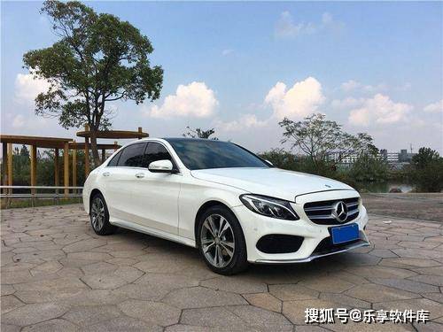 奔驰c级轿车共推出了14款车型供消费者选择,指导价格在人民币310