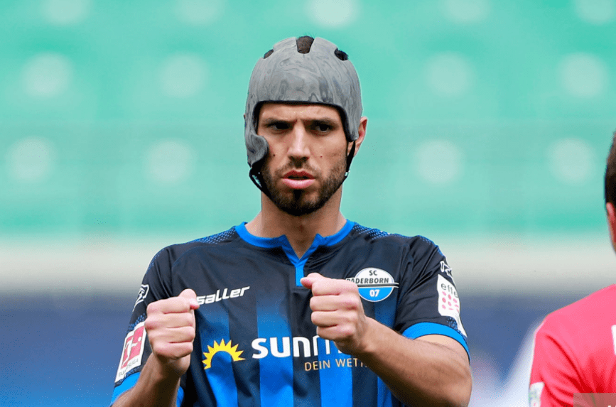 德甲处子赛季书写奇葩纪录,"头盔哥"堪称全欧洲最凶狠之人_苏拉