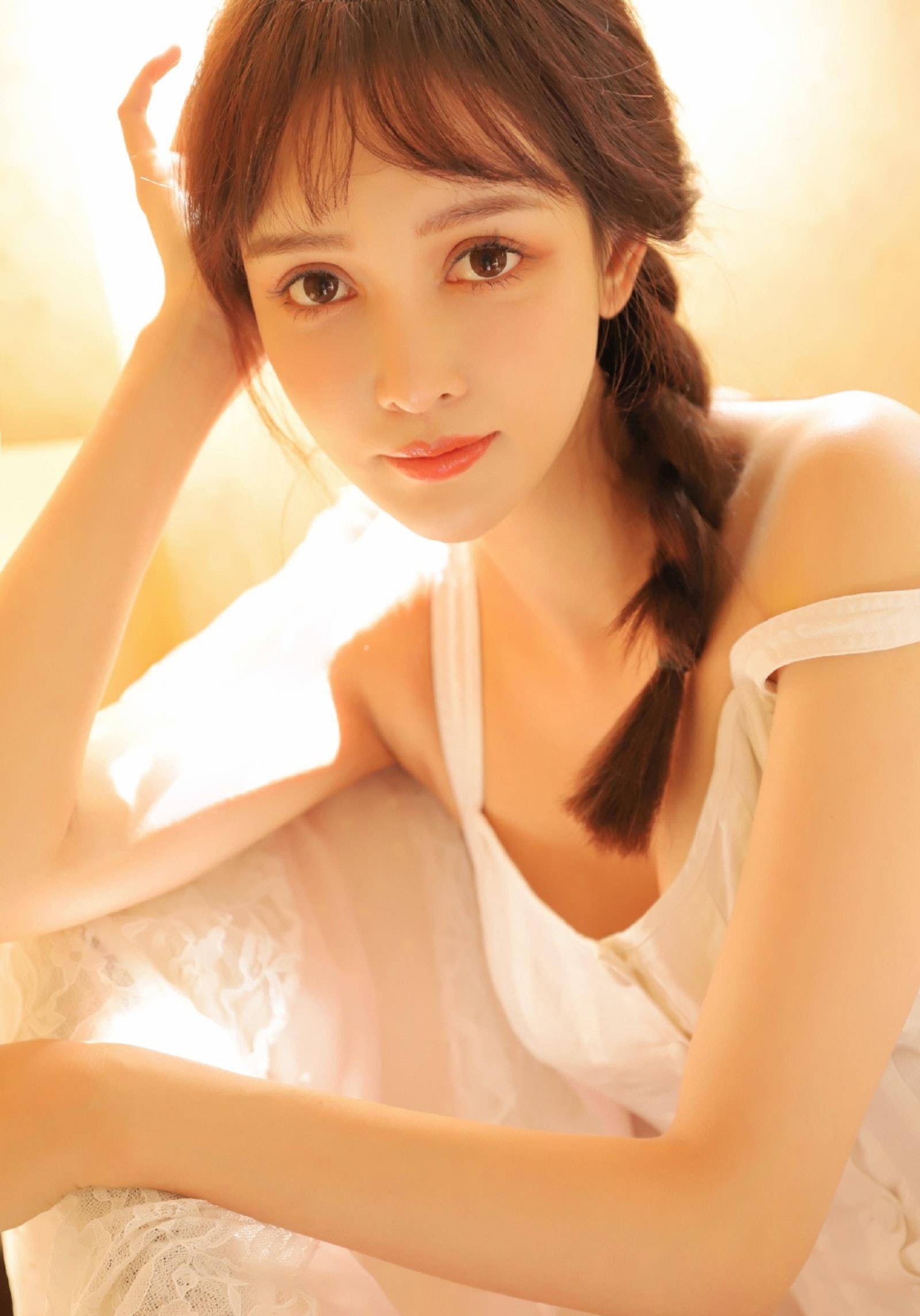 多图|网红14岁开始整容花400万, 整过百次:我比少女还美丽