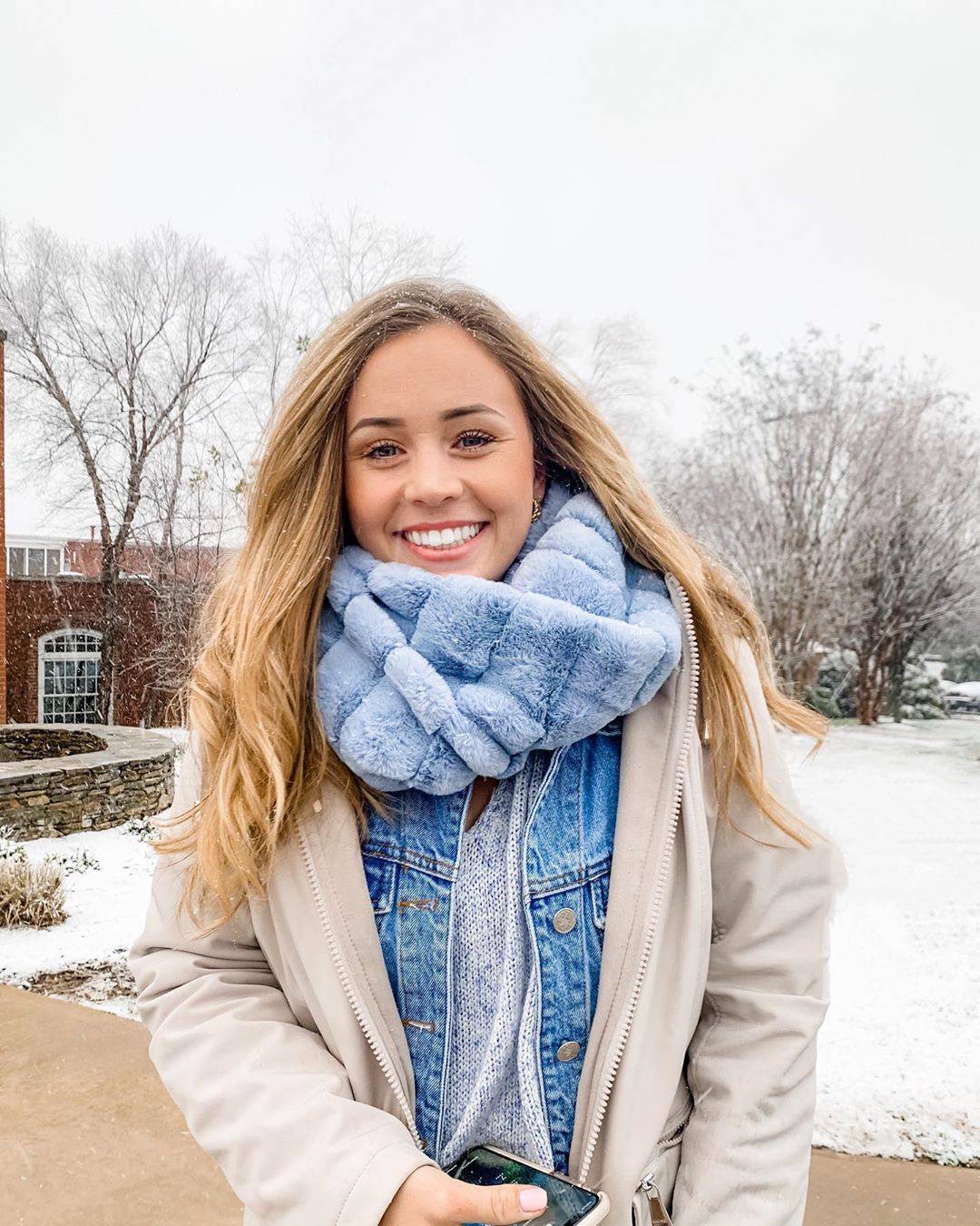 组图加州大学女生爱打高尔夫比基尼照尽显性感